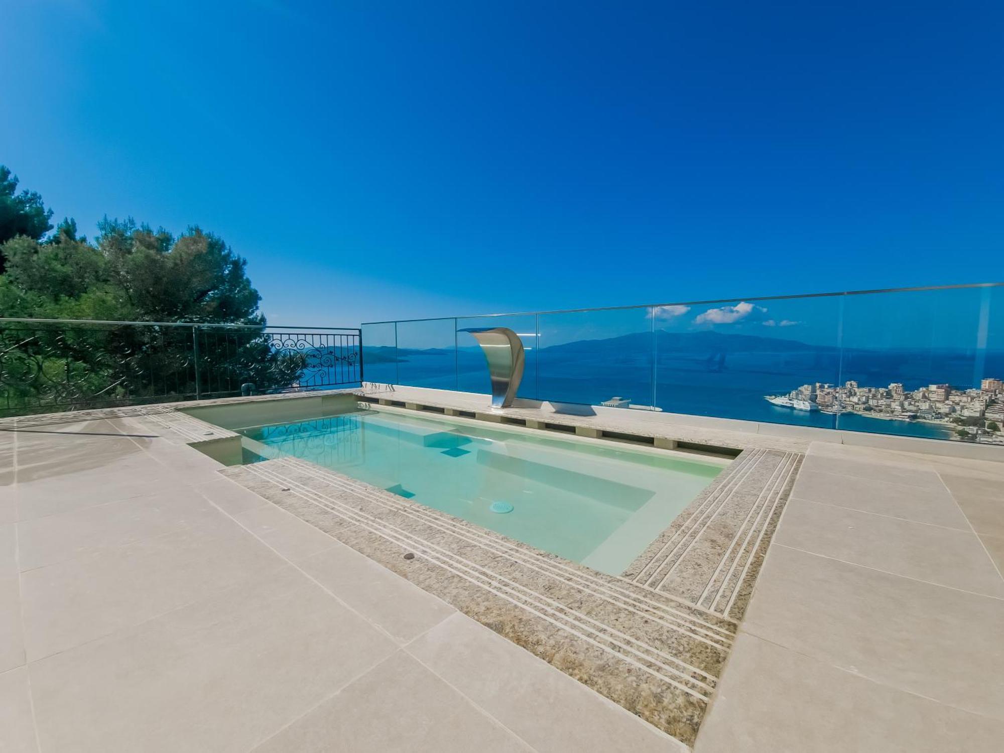Sunset Shoreline - Sea View - Free Private Parking - Pool Hotel Saranda
