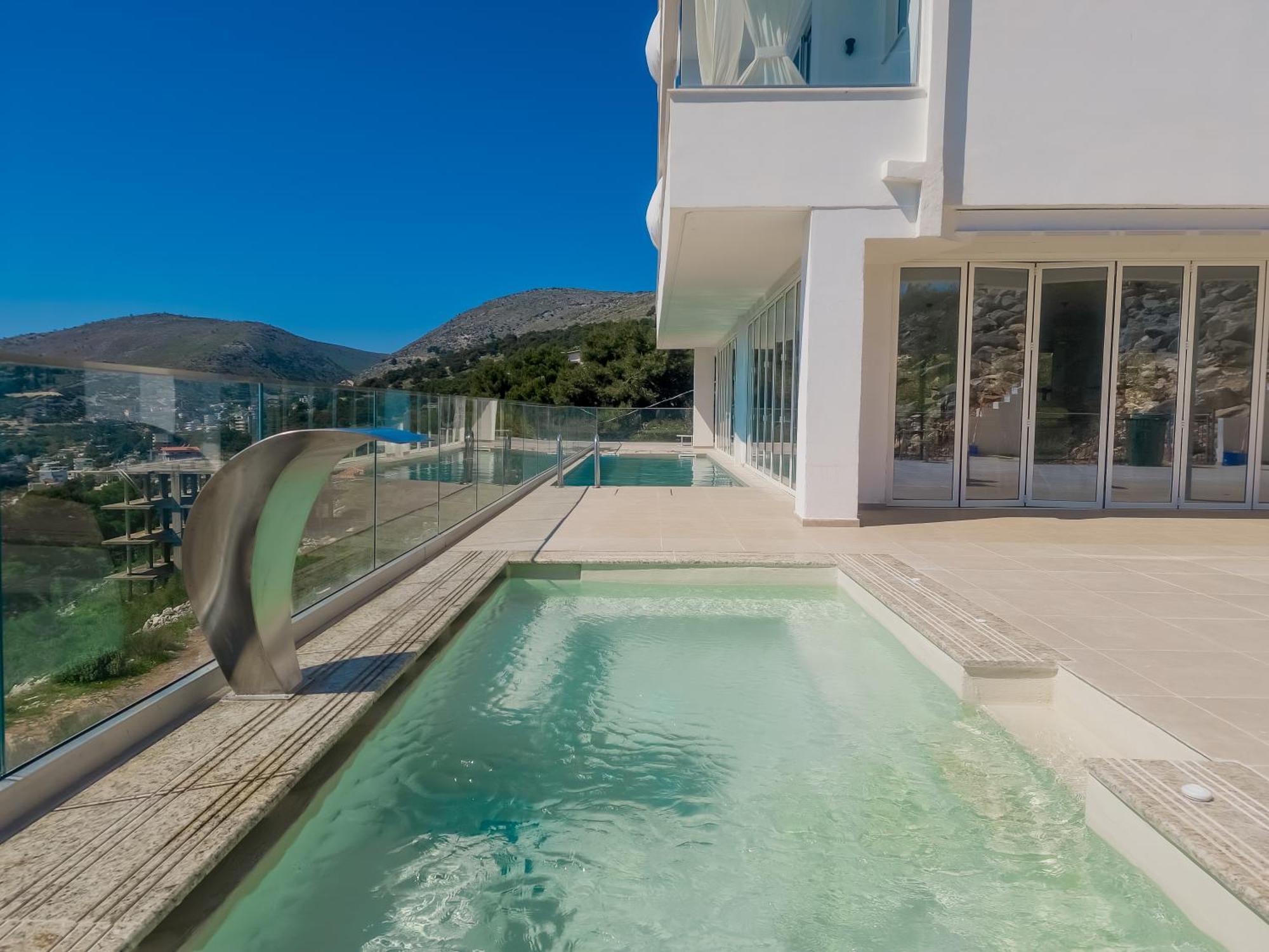 Sunset Shoreline - Sea View - Free Private Parking - Pool Hotel