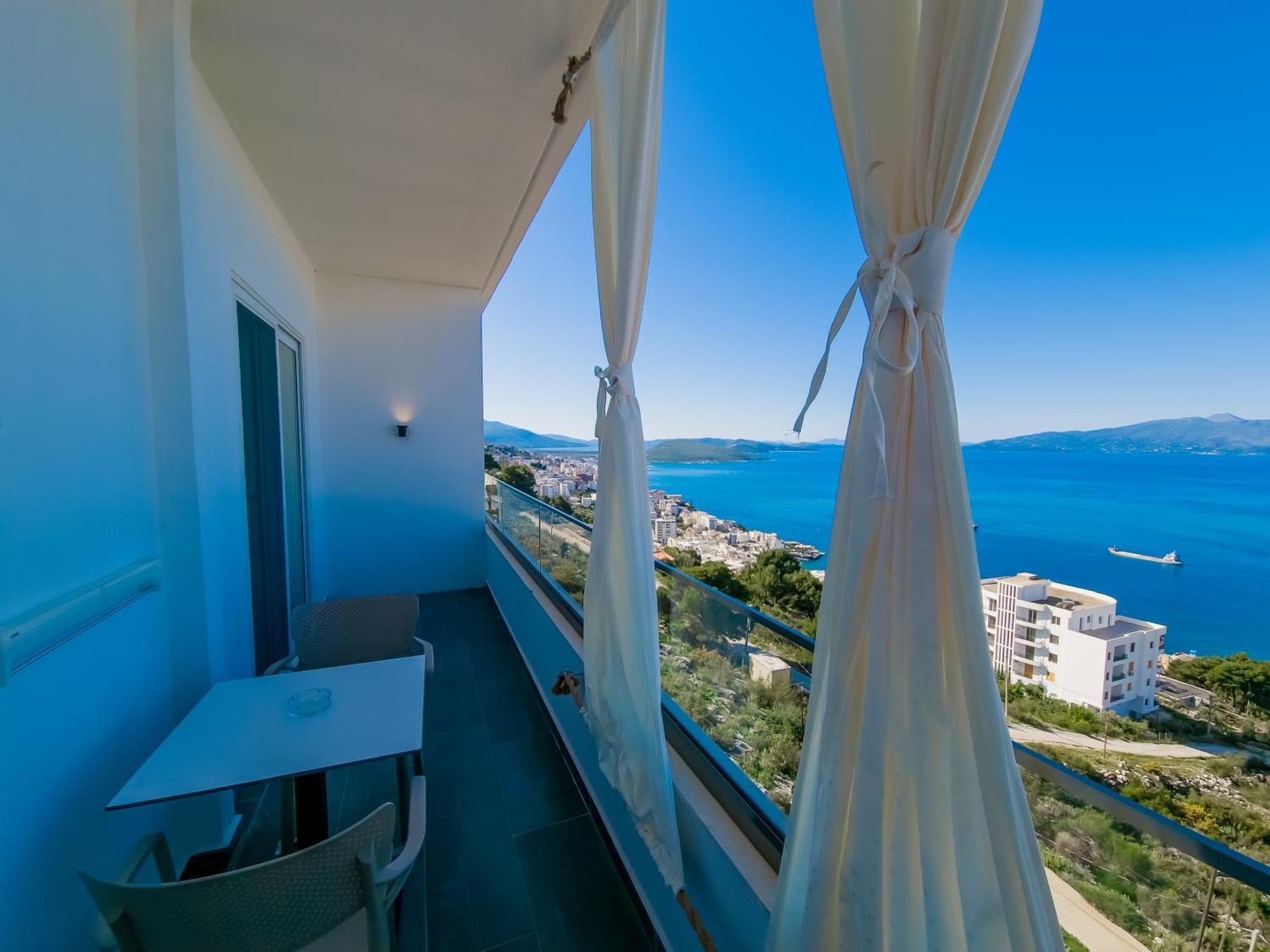 Sunset Shoreline - Sea View - Free Private Parking - Pool Hotel 4*
