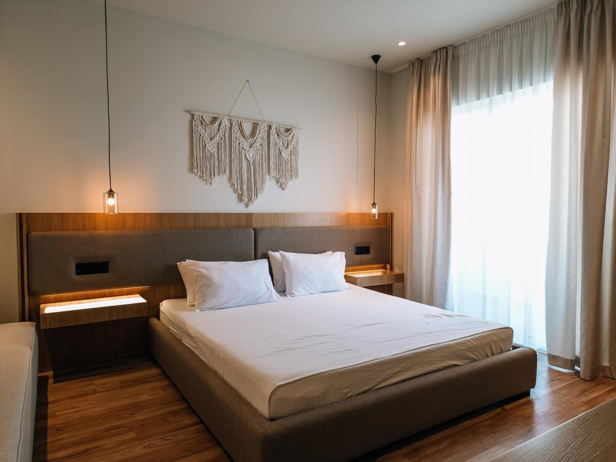 Hotel Sunset Shoreline - Sea View - Free Private Parking - Pool 4*