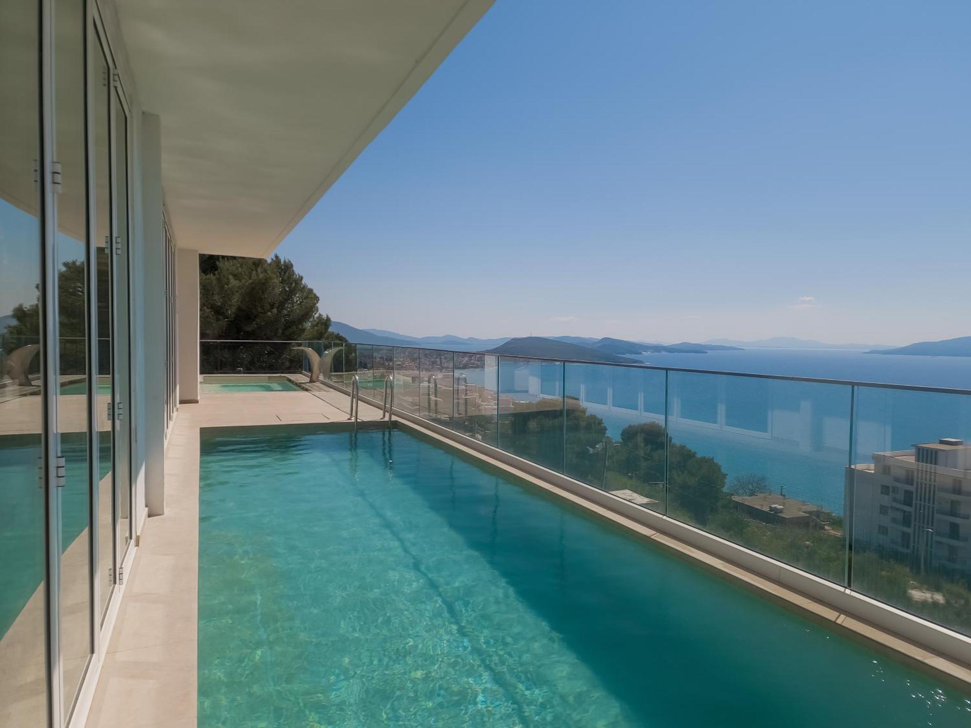 Hotel Sunset Shoreline - Sea View - Free Private Parking - Pool Saranda
