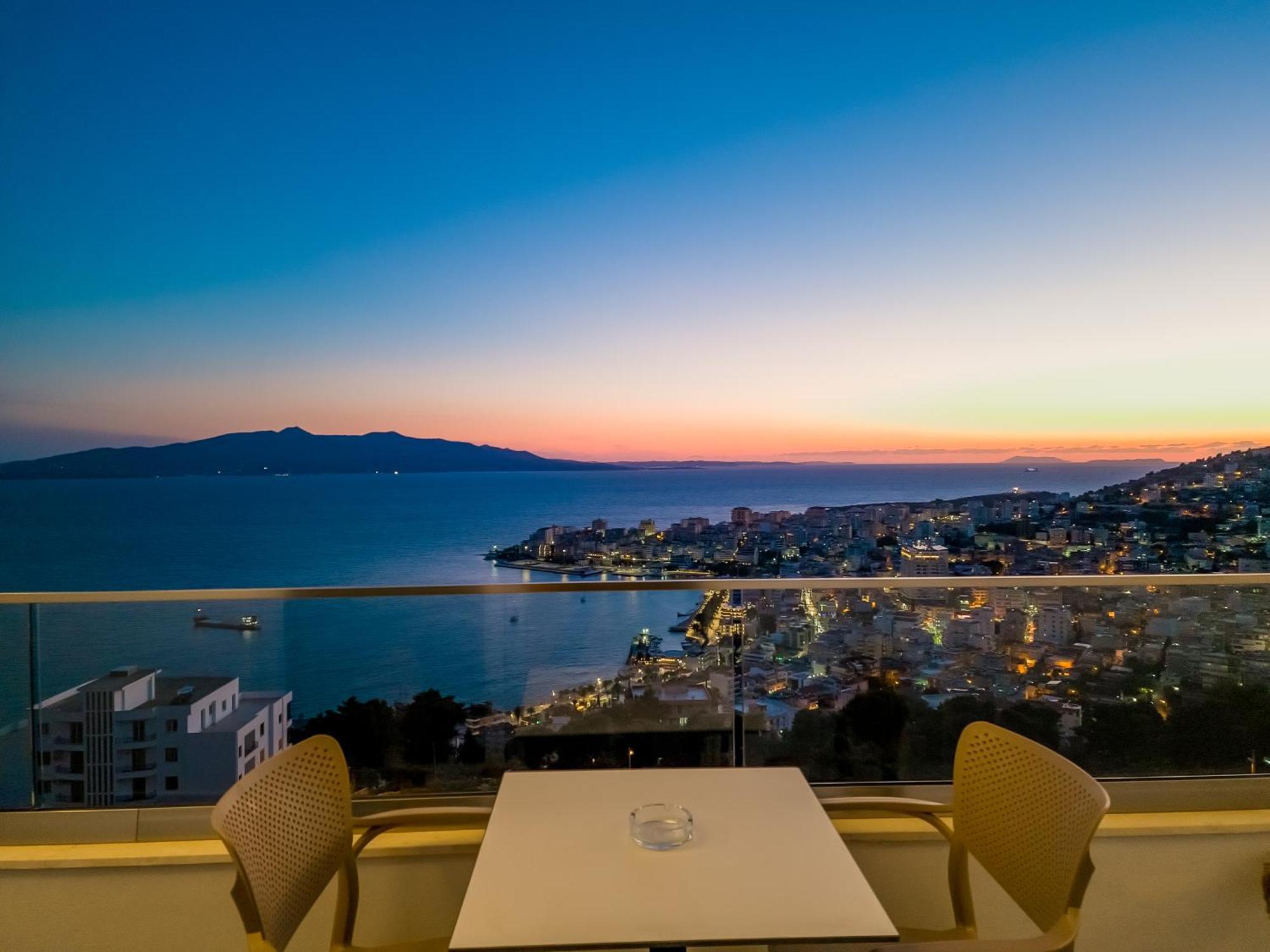 Sunset Shoreline - Sea View - Free Private Parking - Pool Hotel 4*