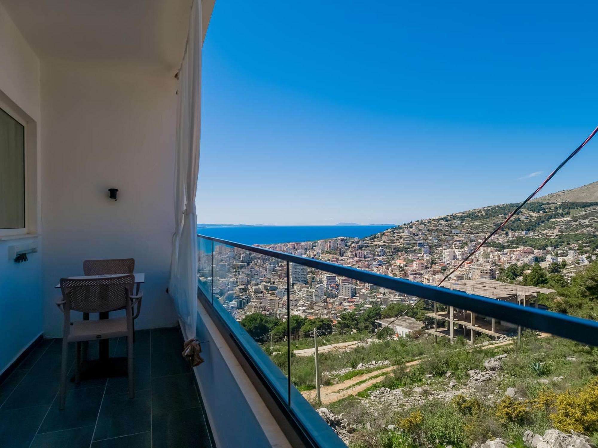 Sunset Shoreline - Sea View - Free Private Parking - Pool 4*